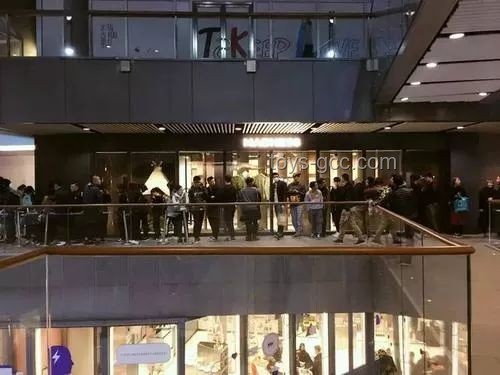 知名网红餐饮品牌门店全关，行业洗牌加剧
